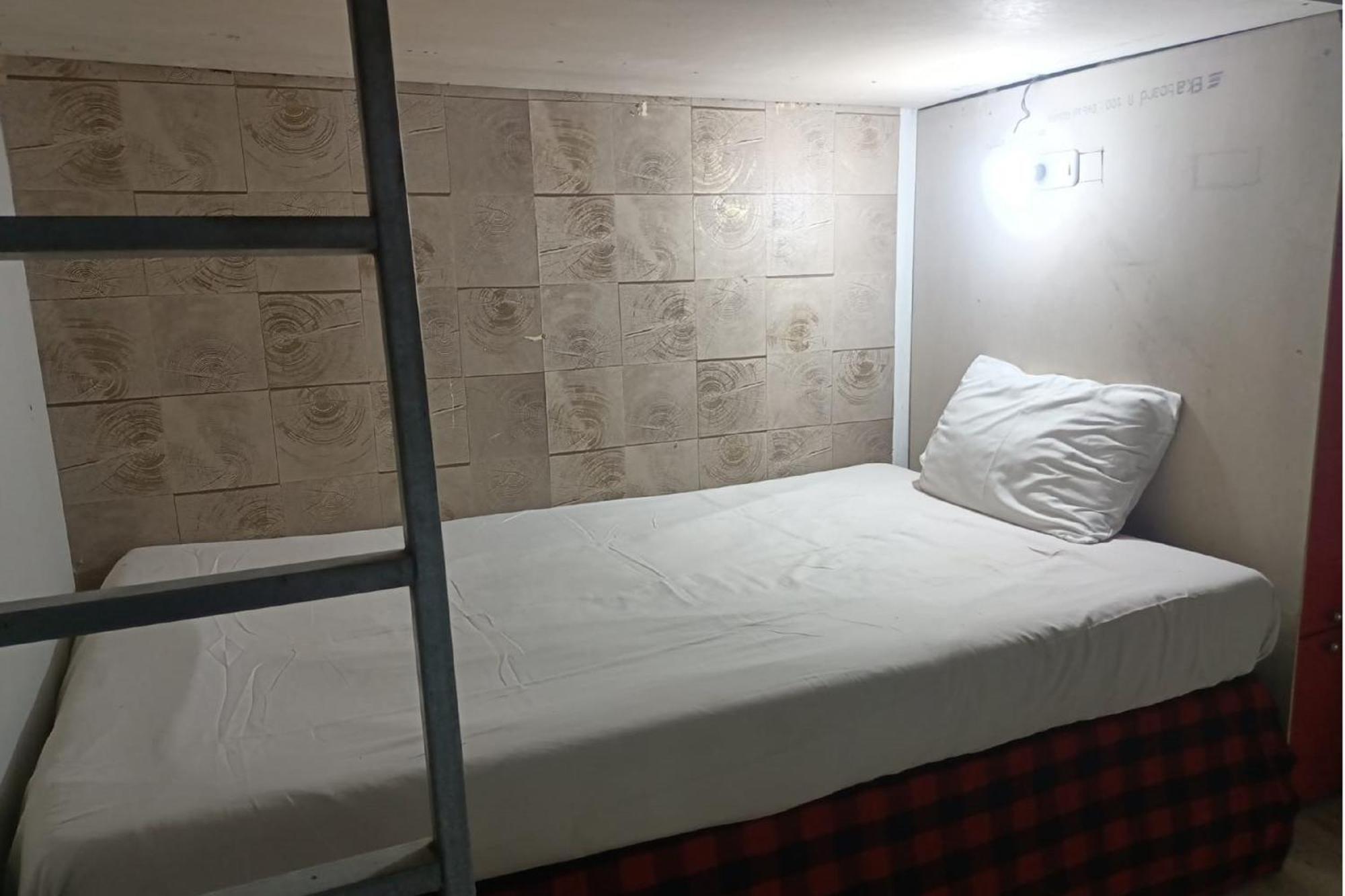 Super Oyo 710 Naomi Heritage Surabaya Ngoại thất bức ảnh